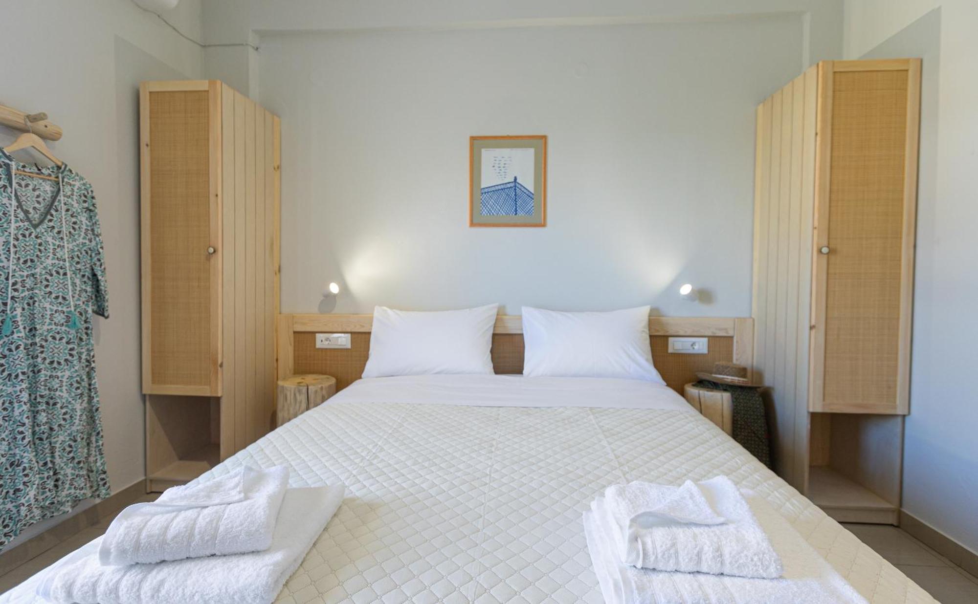 Filoxenia Apartments 2 팔라이오코라 외부 사진