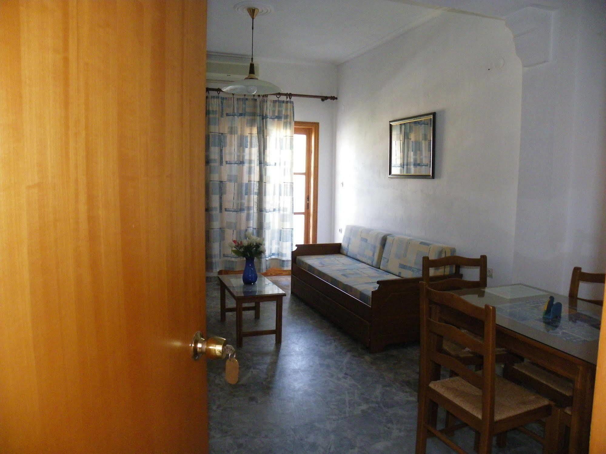 Filoxenia Apartments 2 팔라이오코라 외부 사진