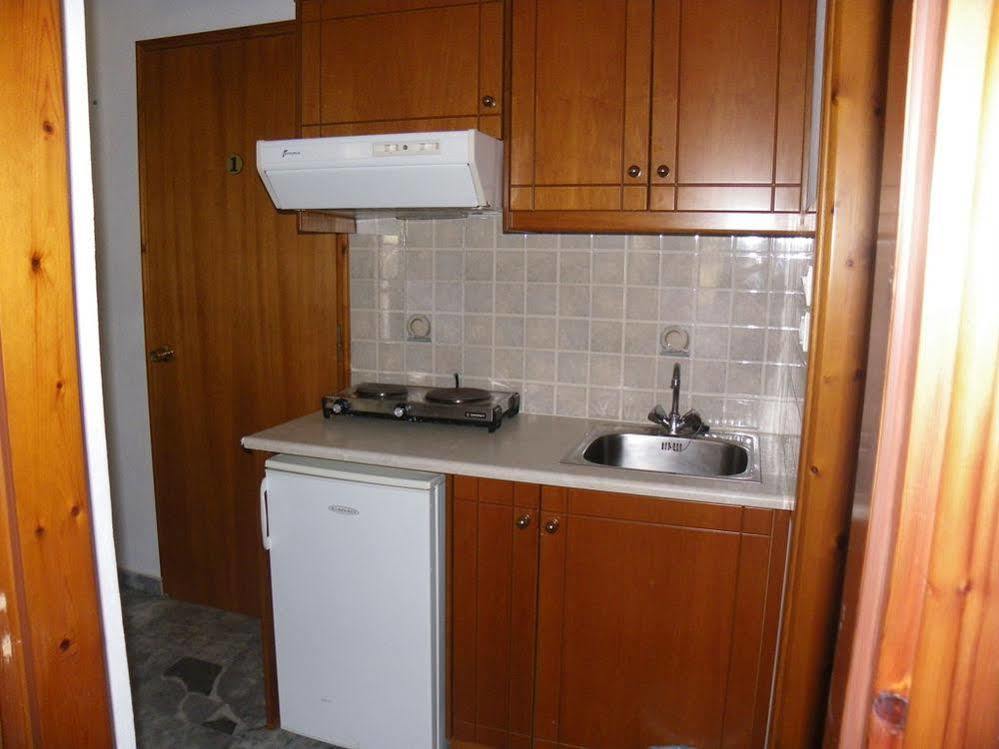 Filoxenia Apartments 2 팔라이오코라 외부 사진